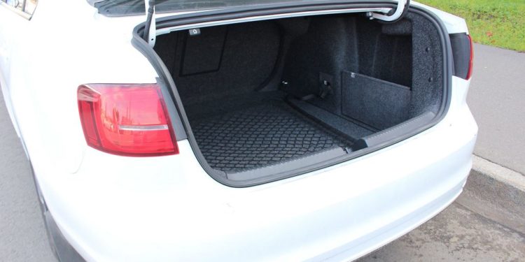 Что стоит знать о багажнике Volkswagen Jetta 6